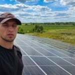 Промислова сонячна станція 107 кВт з орієнтацією панелей схід-захід на підприємстві